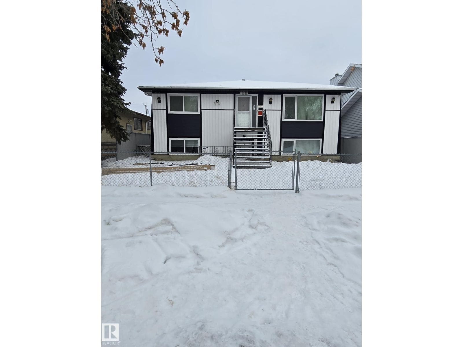 11927 85 ST NW NW photo 3