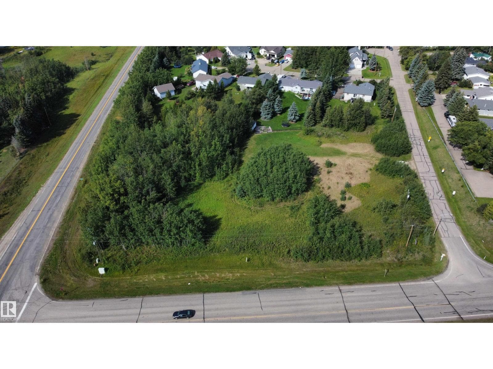 488 LAKESIDE DR — photo 3