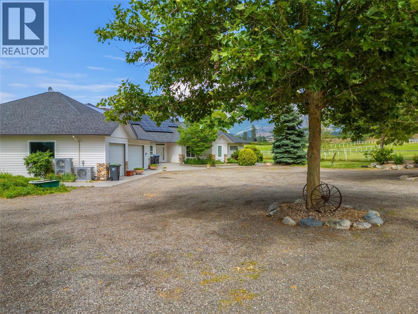2457 Belgo Road photo 5