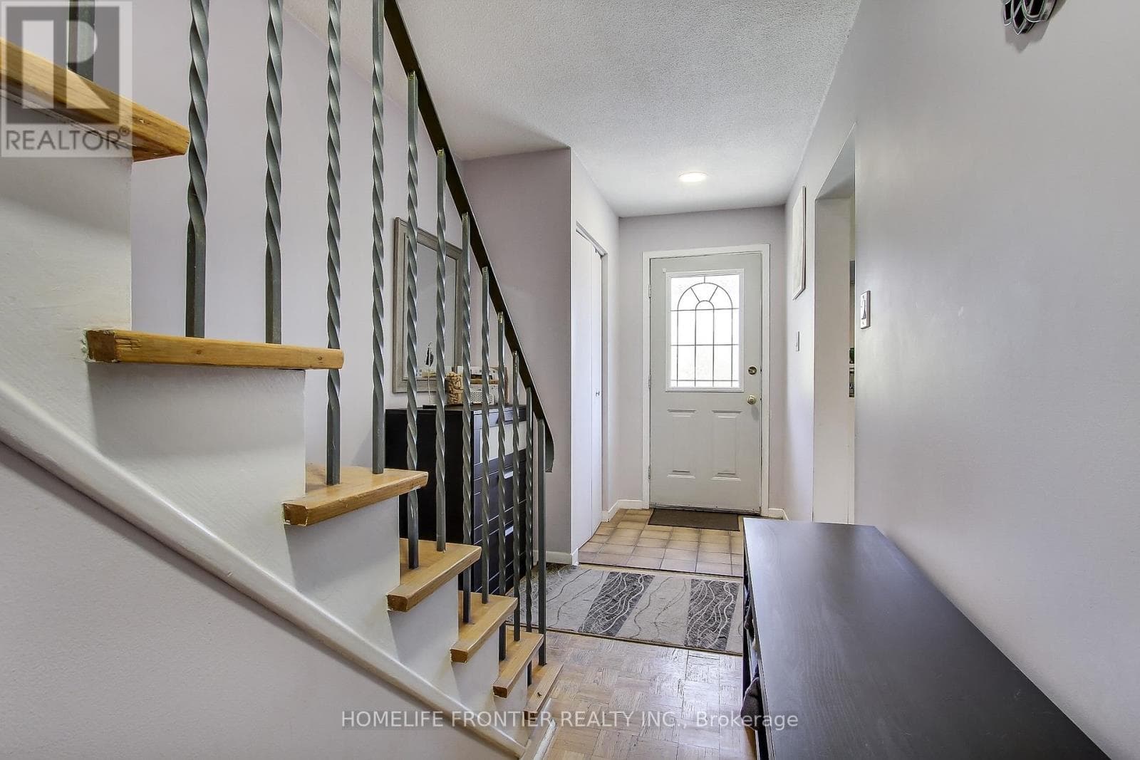 5 PENWICK CRESCENT photo 4