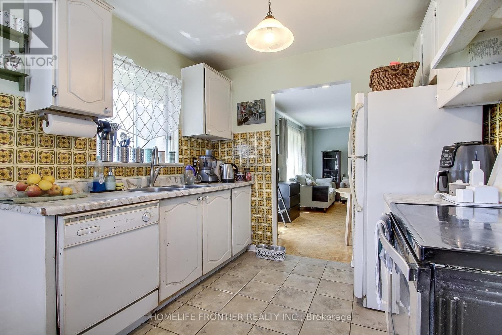 5 PENWICK CRESCENT photo 5