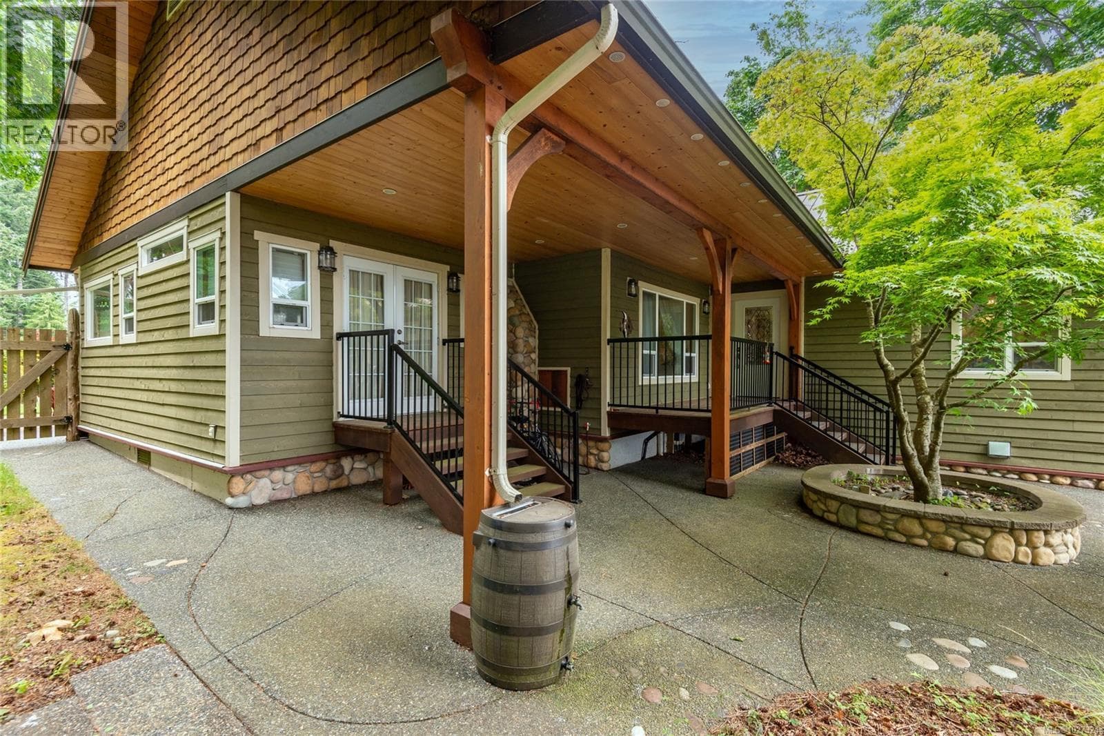 8947 Clarkson Ave photo 4