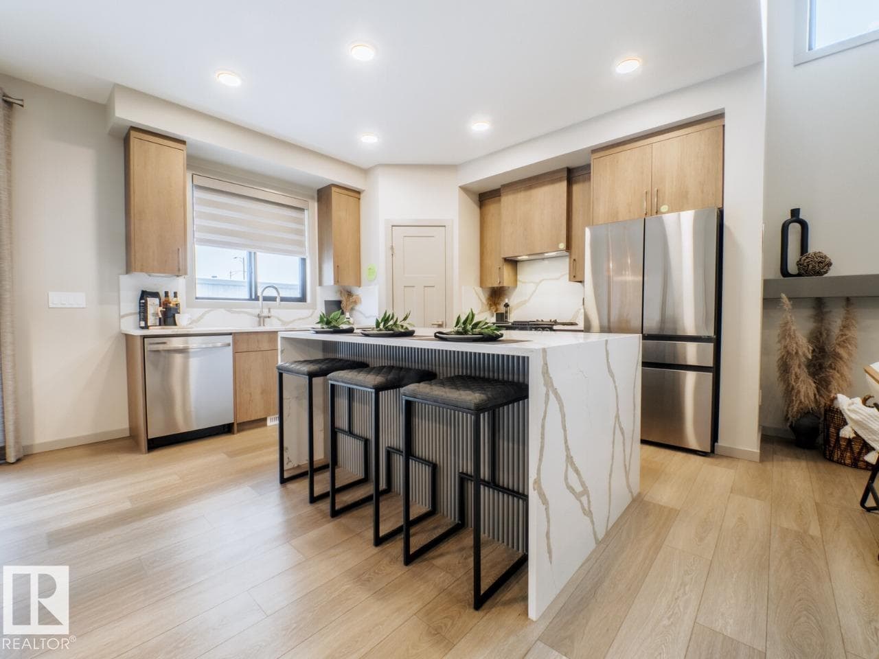 7005 KIVIAQ CR SW — photo 4