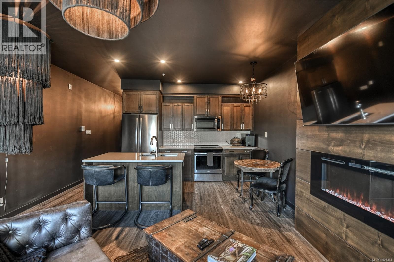 1 bed 1 bath single family at 302 91 Chapel St — $365,000