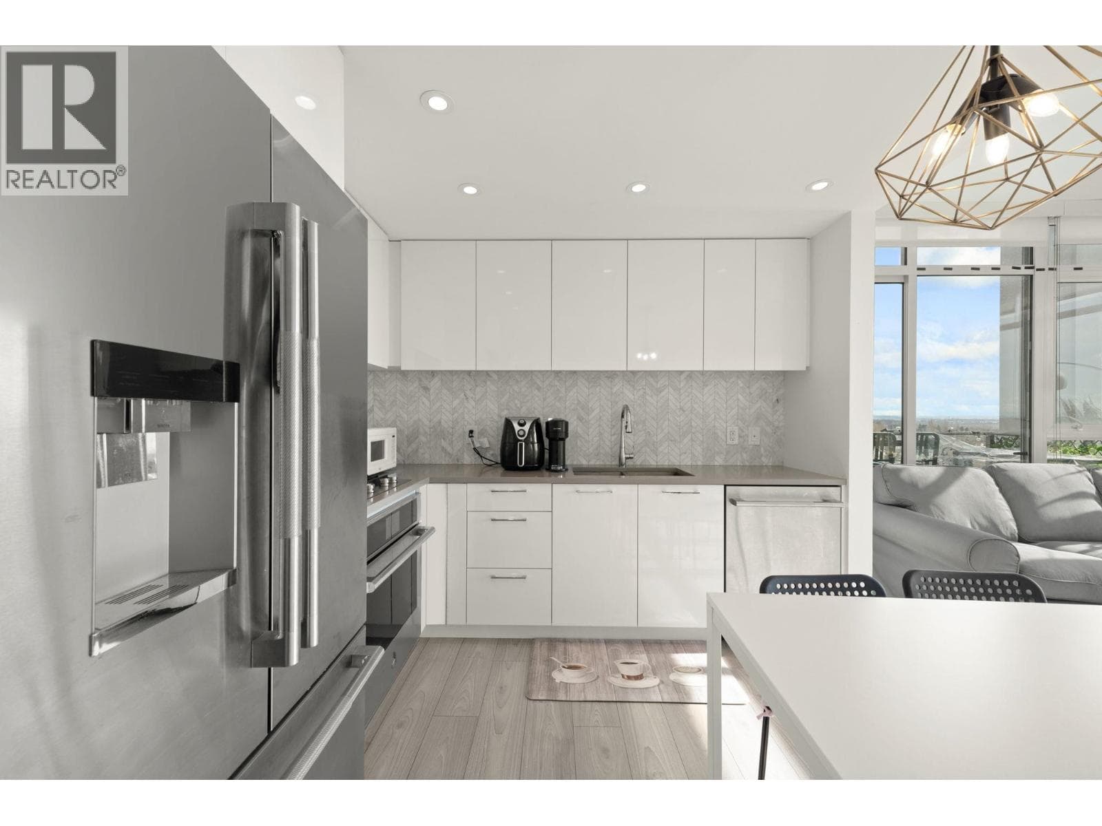 1405 3581 E KENT AVENUE NORTH photo 2