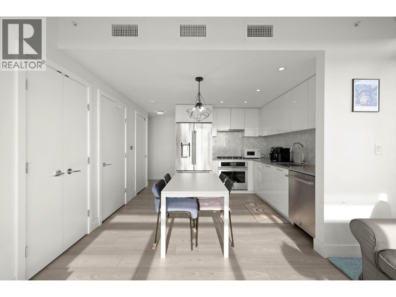 1405 3581 E KENT AVENUE NORTH photo 4