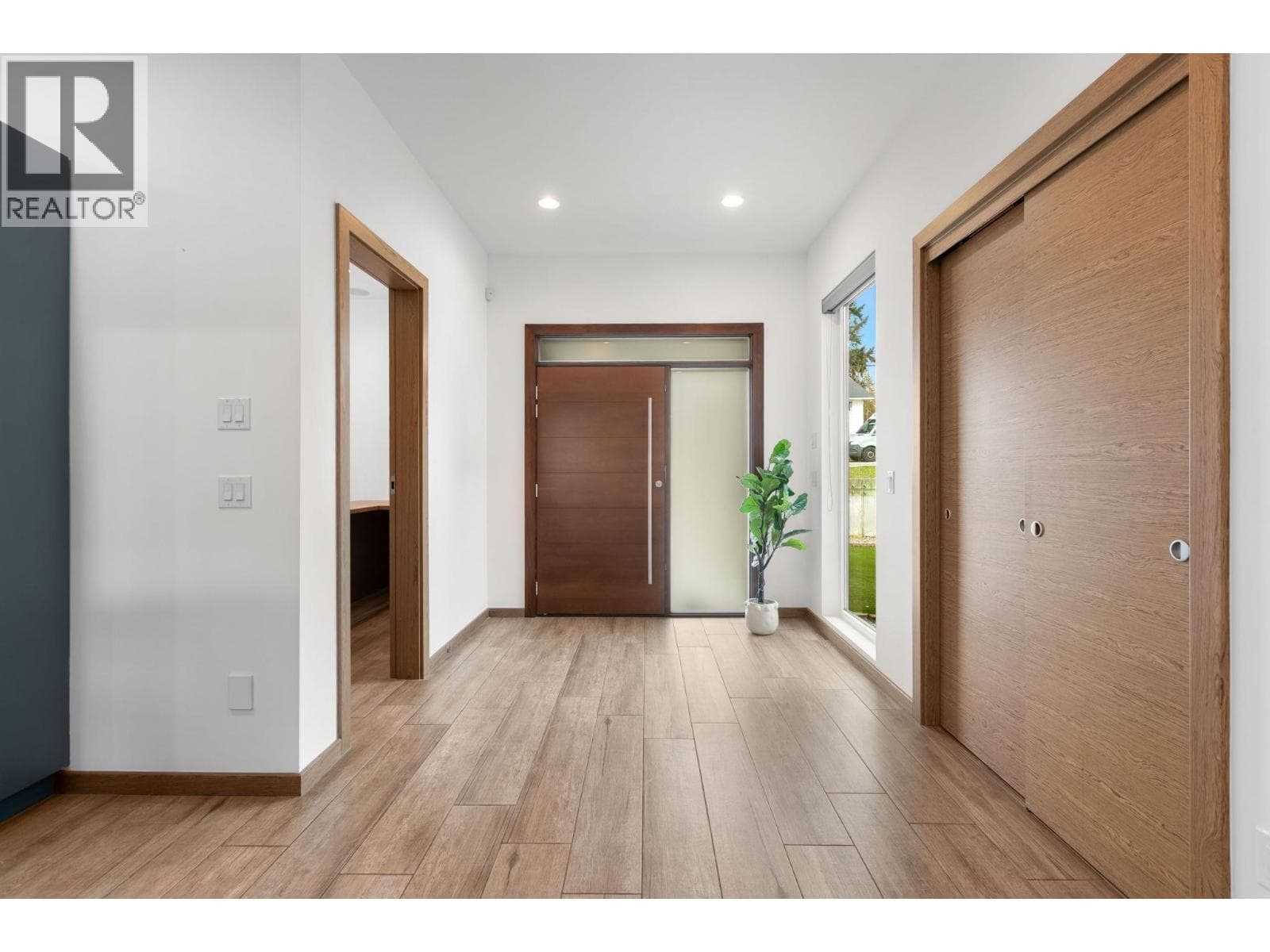 2150 KUGLER AVENUE photo 4