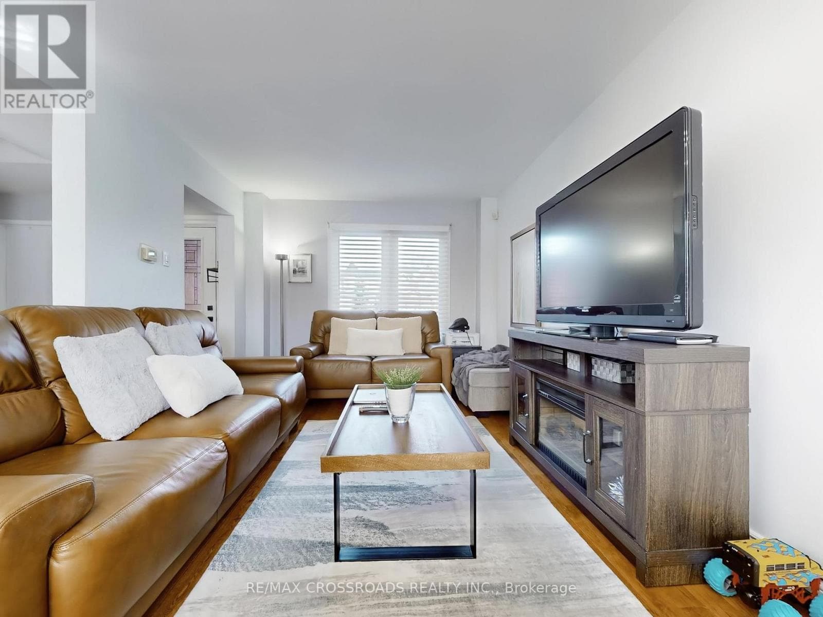 64 SABLE CRESCENT photo 3