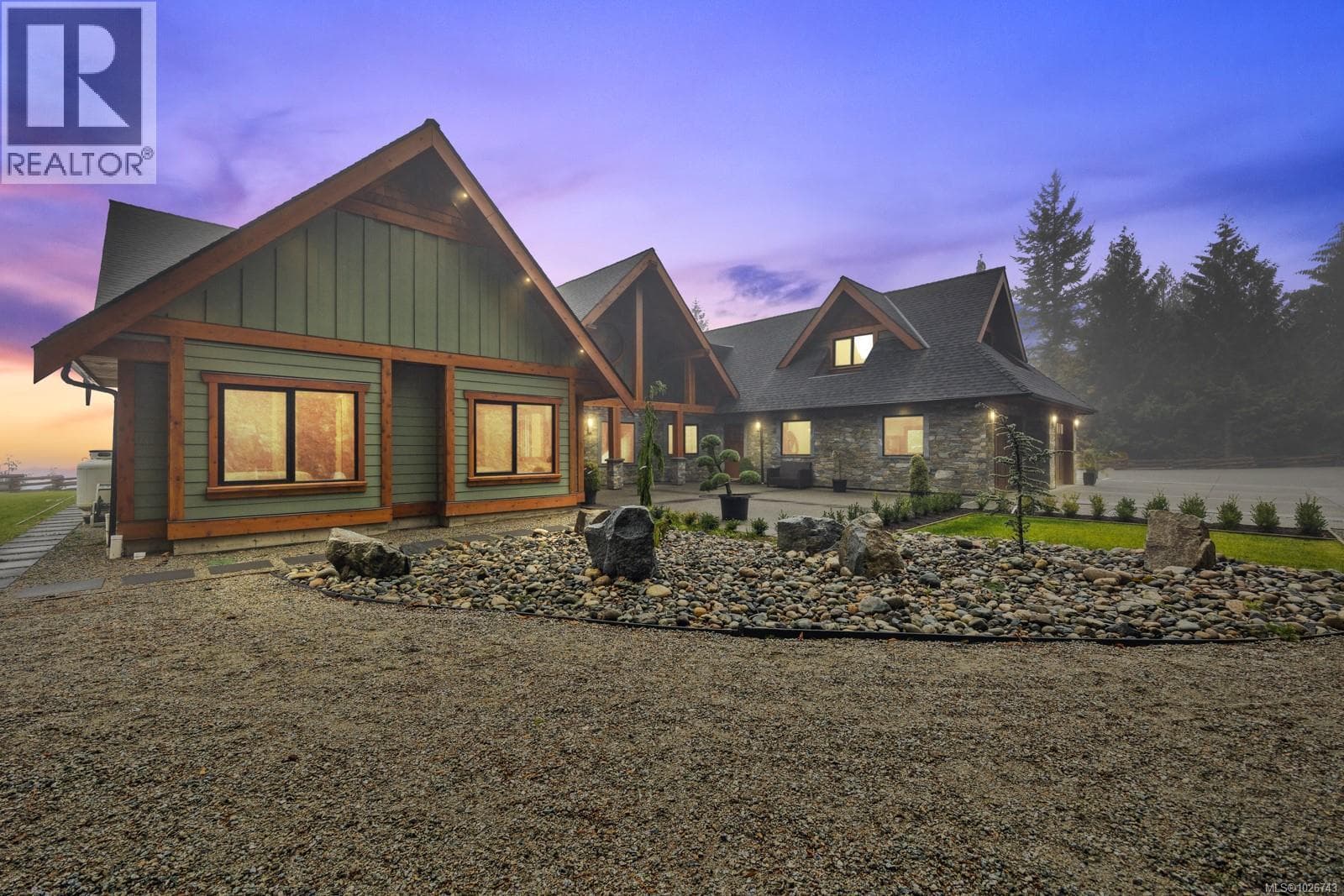 1745 Warn Way photo 2