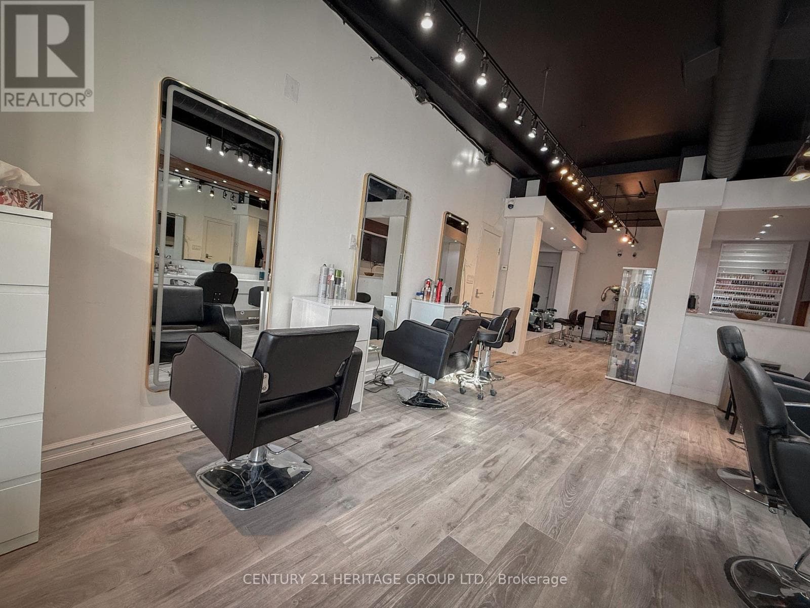 9 - 8910 YONGE STREET photo 4
