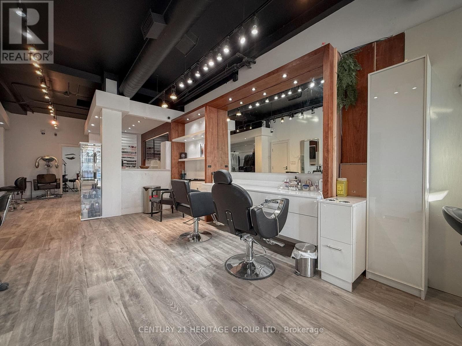 9 - 8910 YONGE STREET photo 5