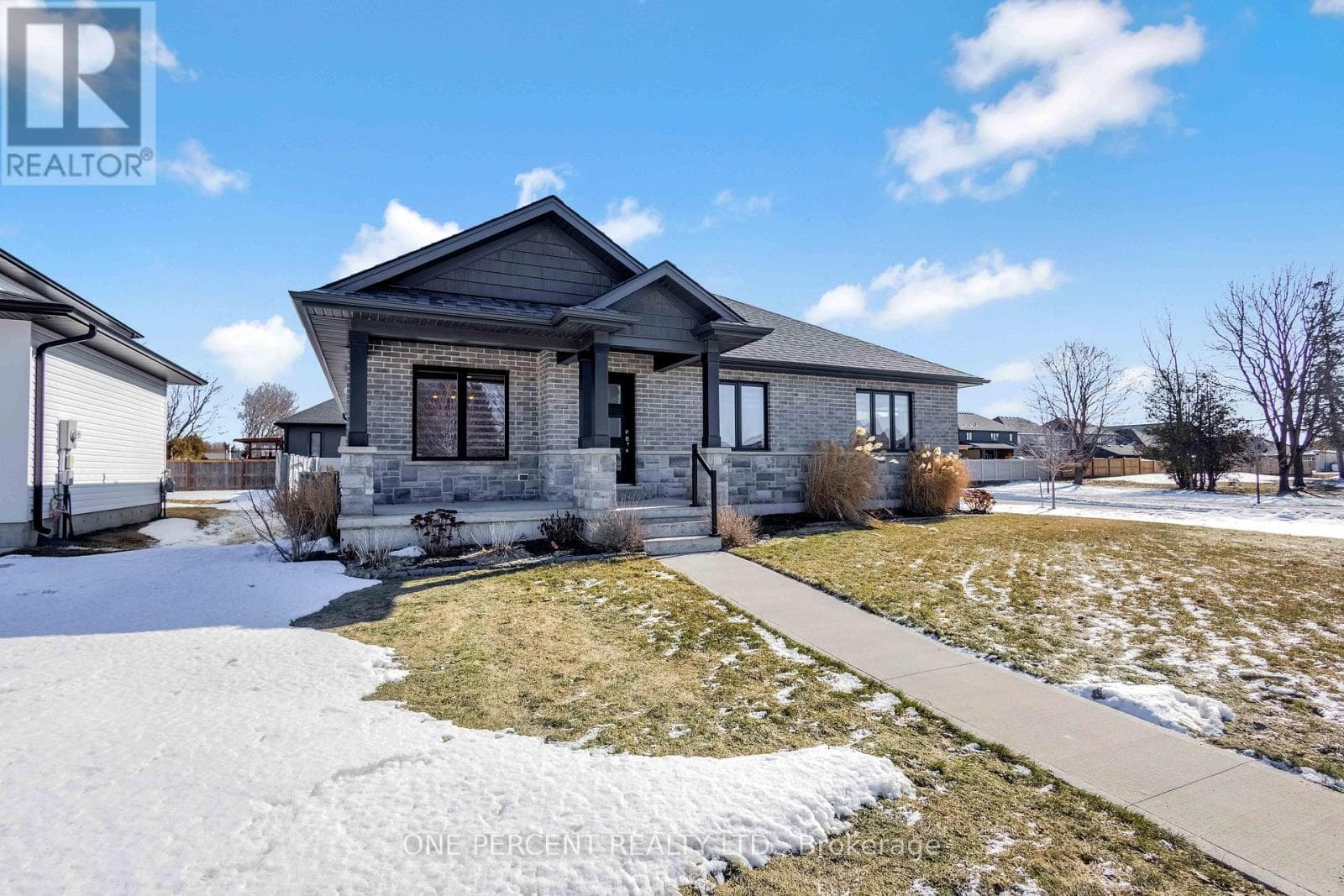 3 bed 3 bath single family at 154928 15TH LINE — $799,900