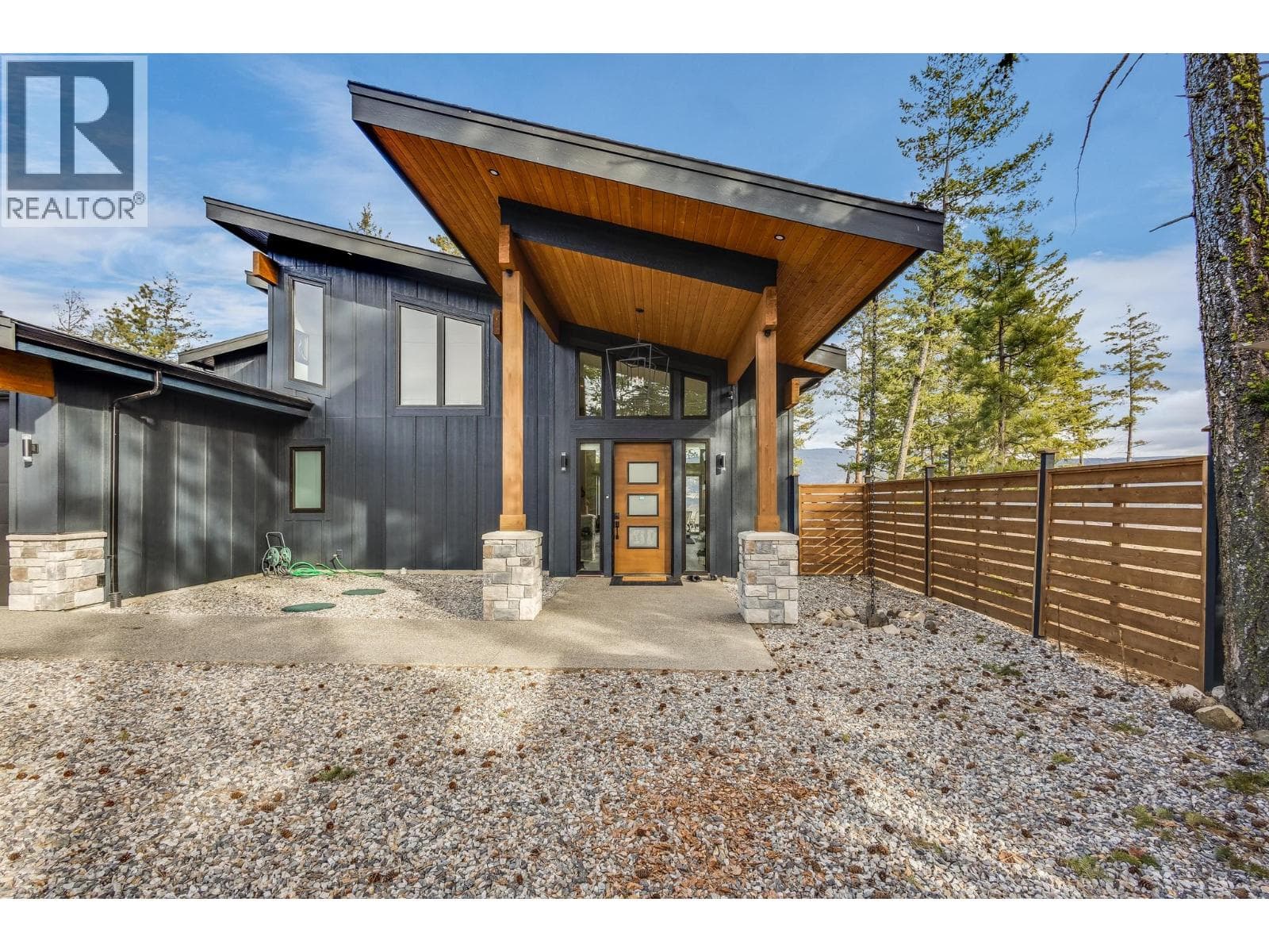7235 Dunwaters Road photo 4