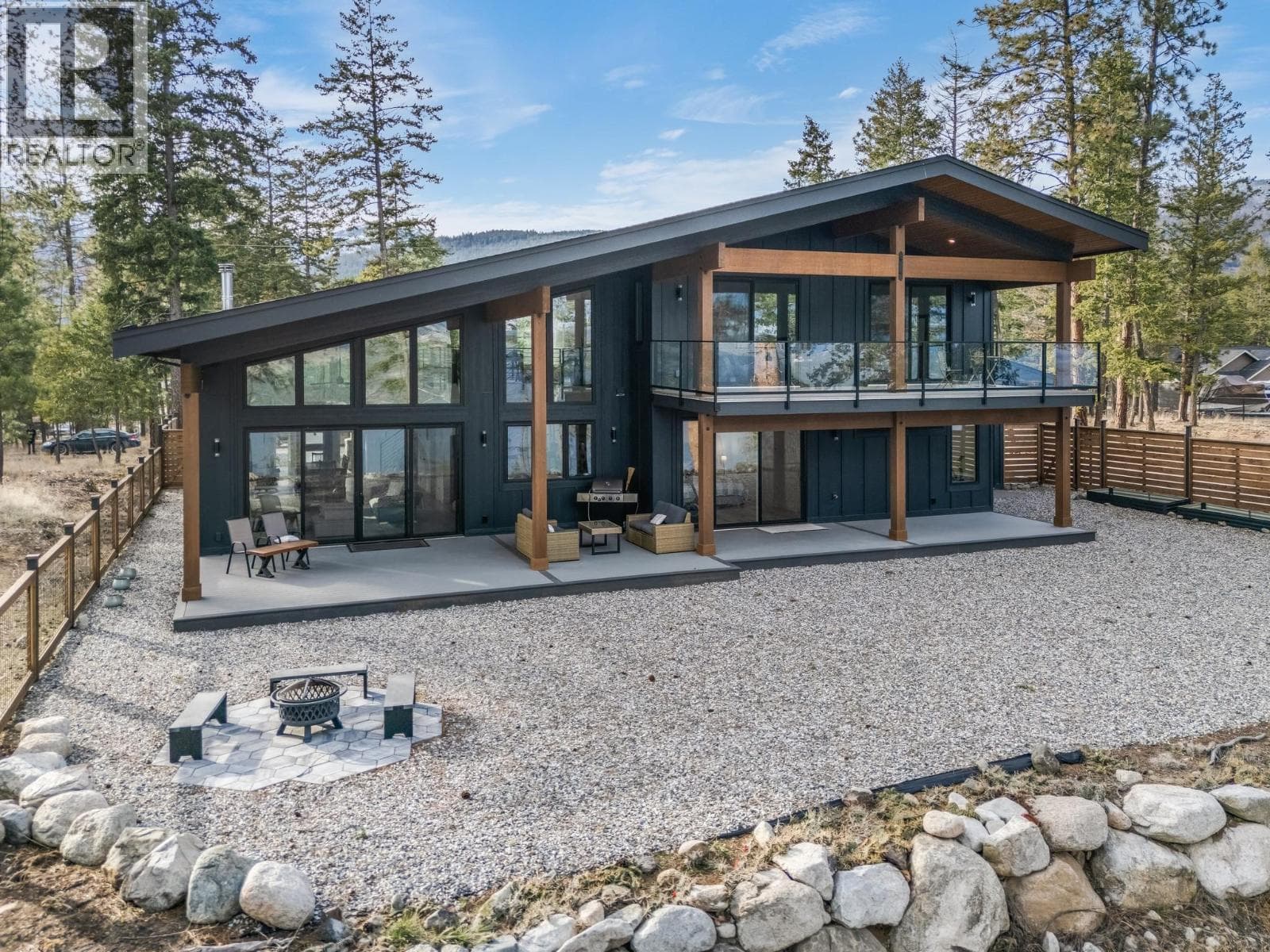 7235 Dunwaters Road photo 3