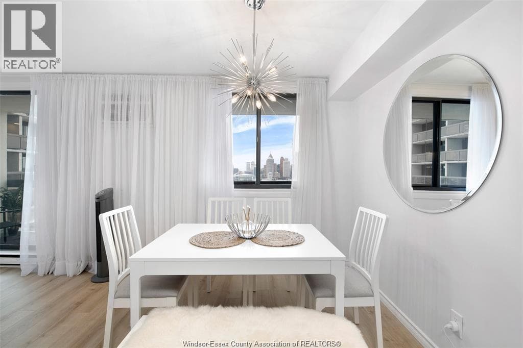 150 PARK Unit# 1807 photo 5