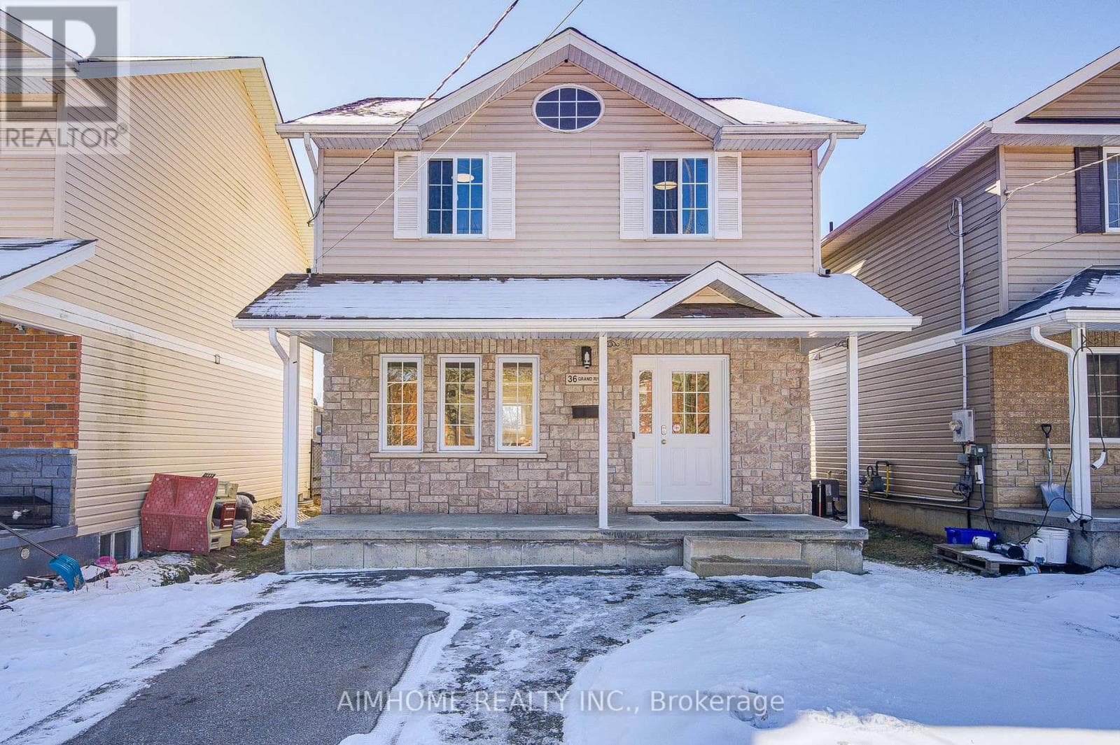 4 bed 4 bath single family at 36 GRAND RIVER AVENUE — $699,999