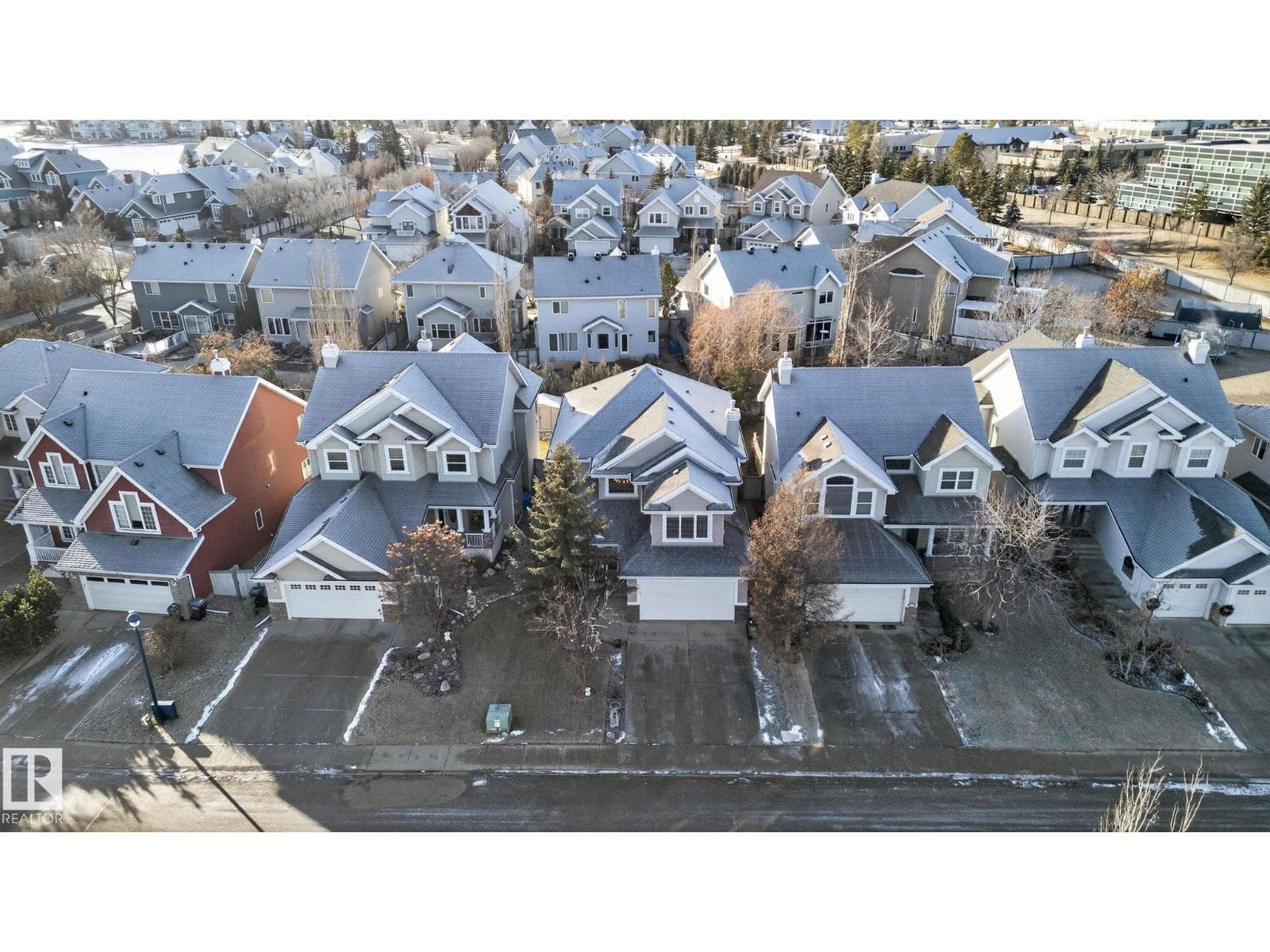 613 Stewart CR SW photo 4