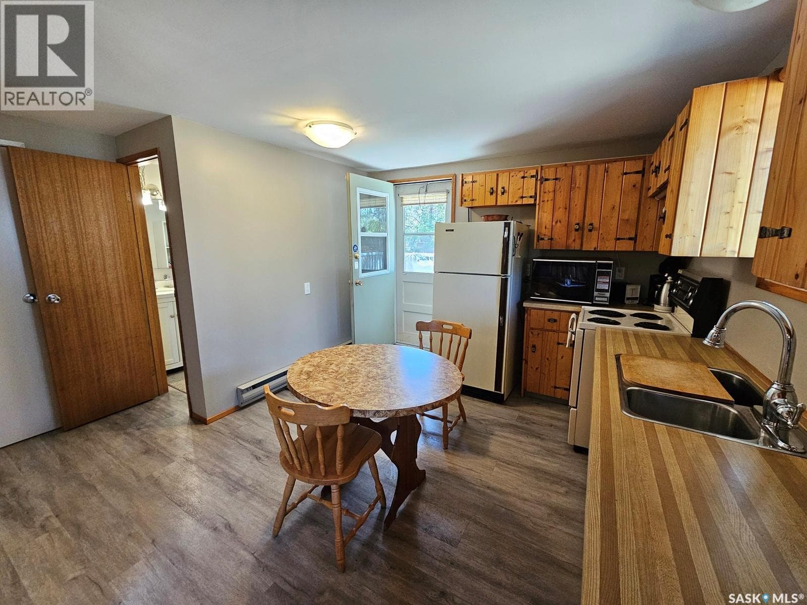 303 Christel CRESCENT — photo 3