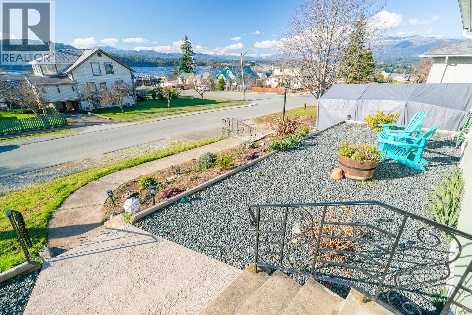 2979 6th Ave photo 3