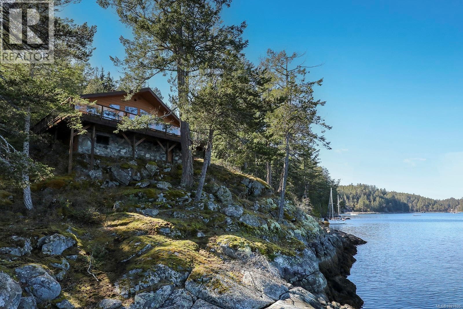 651 Gorge Harbour photo 5