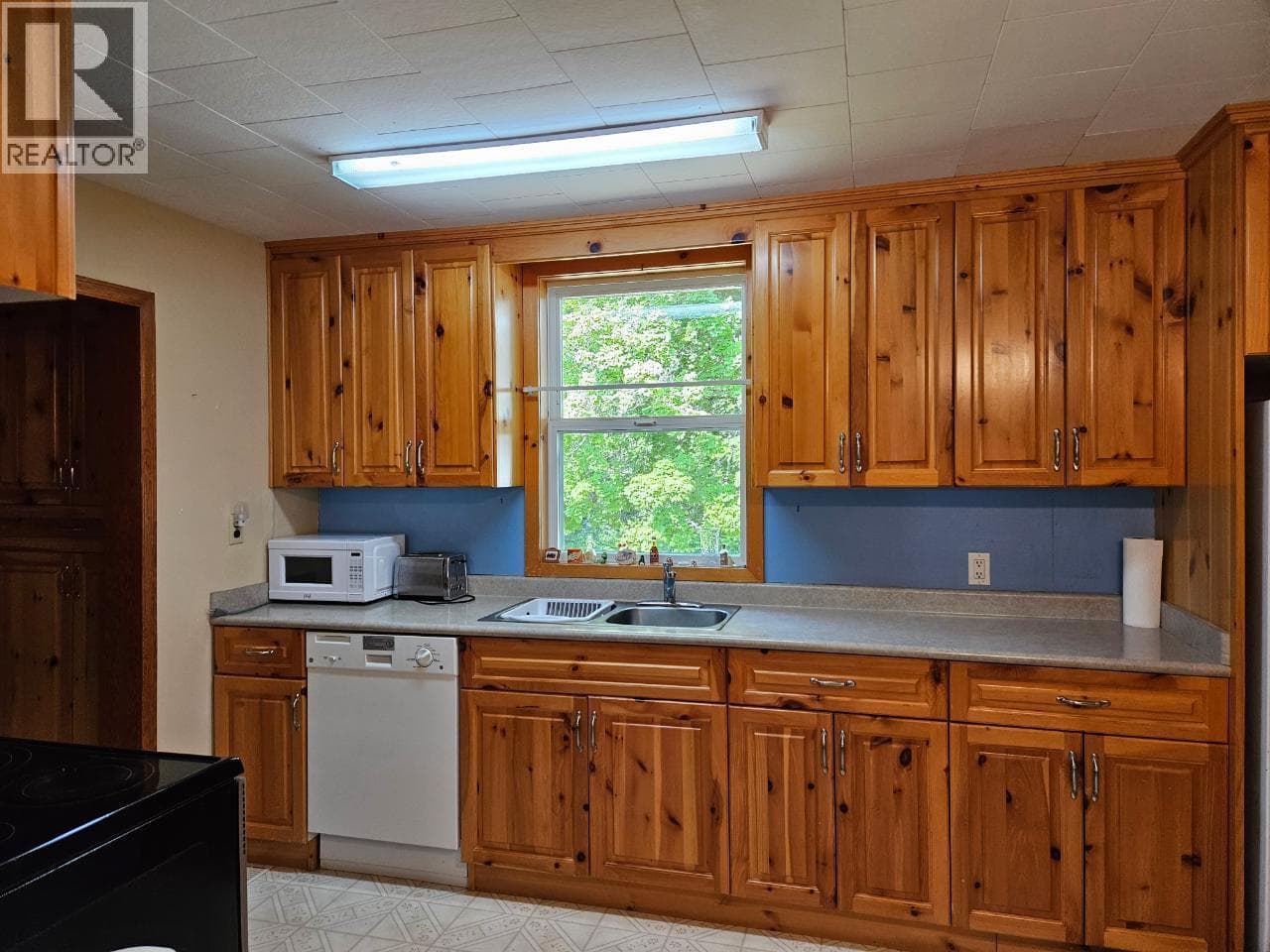 432 ALEXANDER Road photo 5