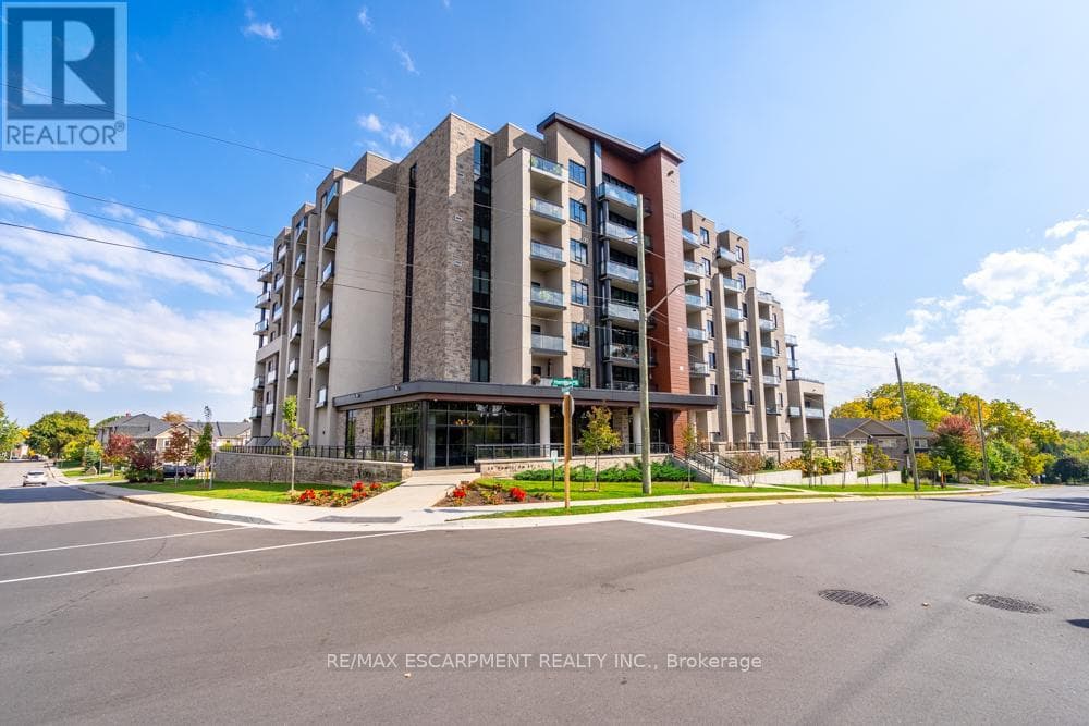 2 bed 2 bath single family at 213 - 30 HAMILTON STREET S — $624,999