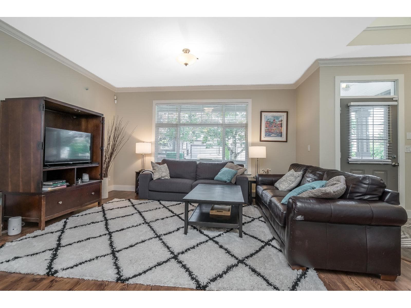 19232 68A AVENUE photo 2