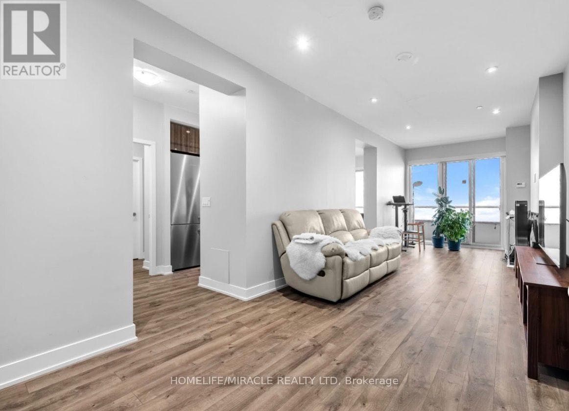 4804 - 20 SHORE BREEZE DRIVE photo 4