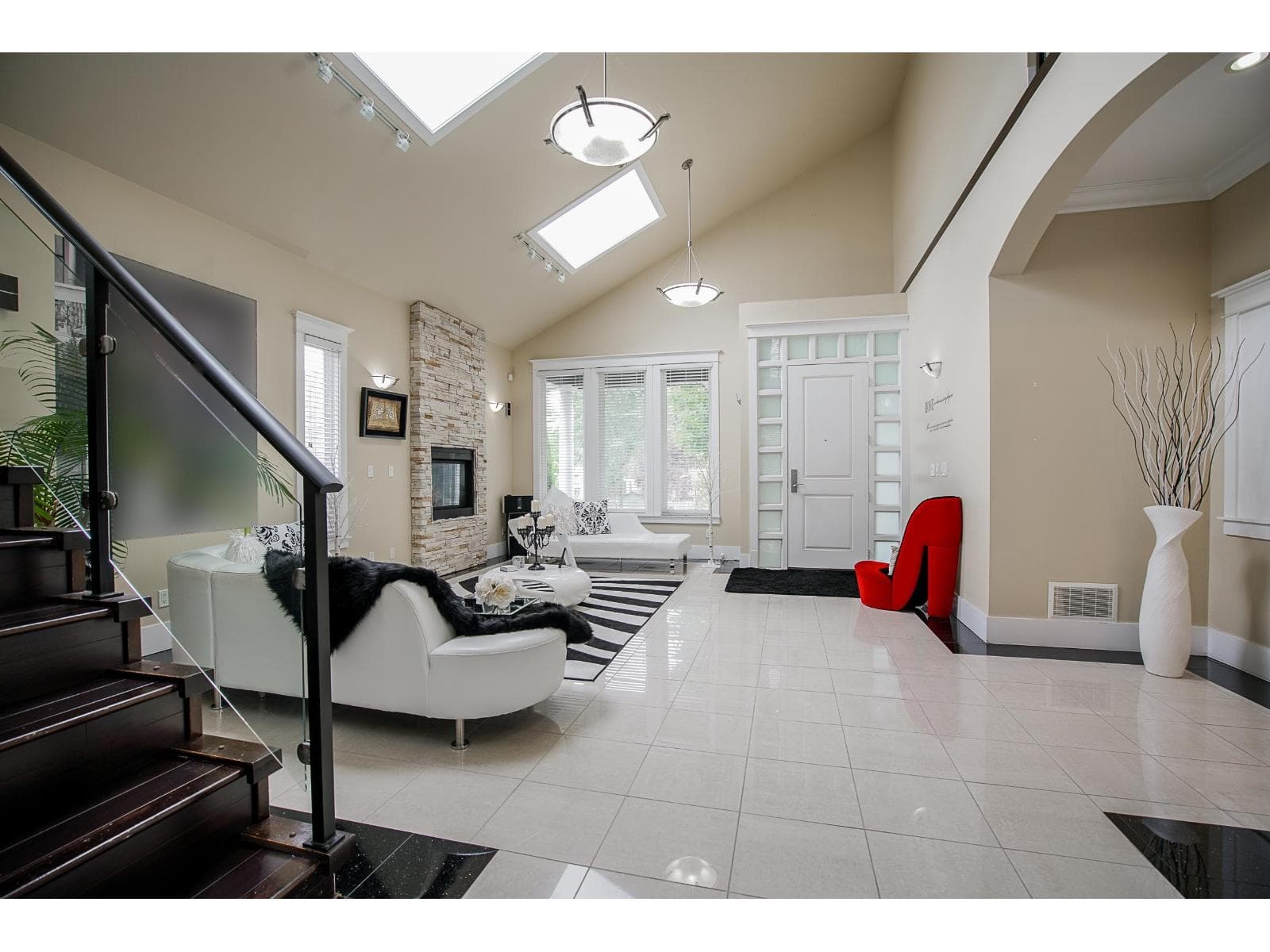 15075 70A AVENUE photo 5