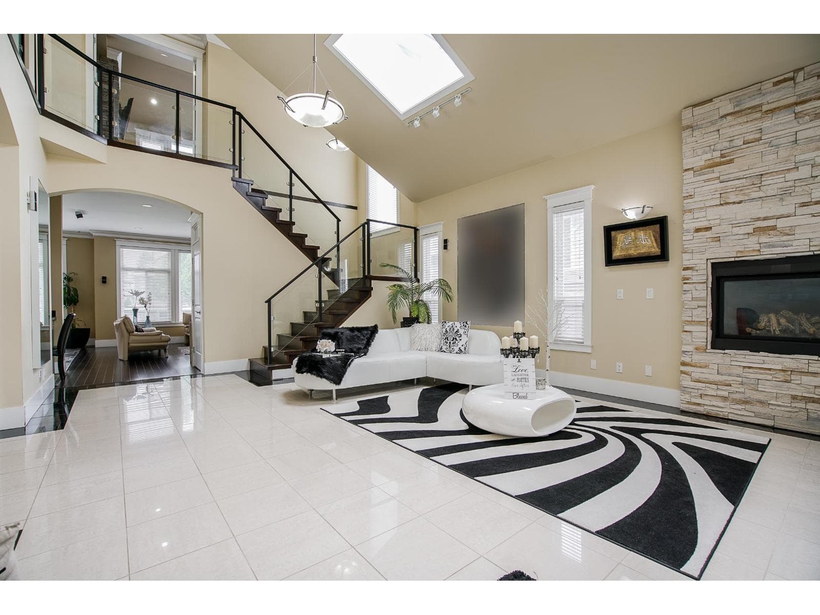 15075 70A AVENUE photo 3