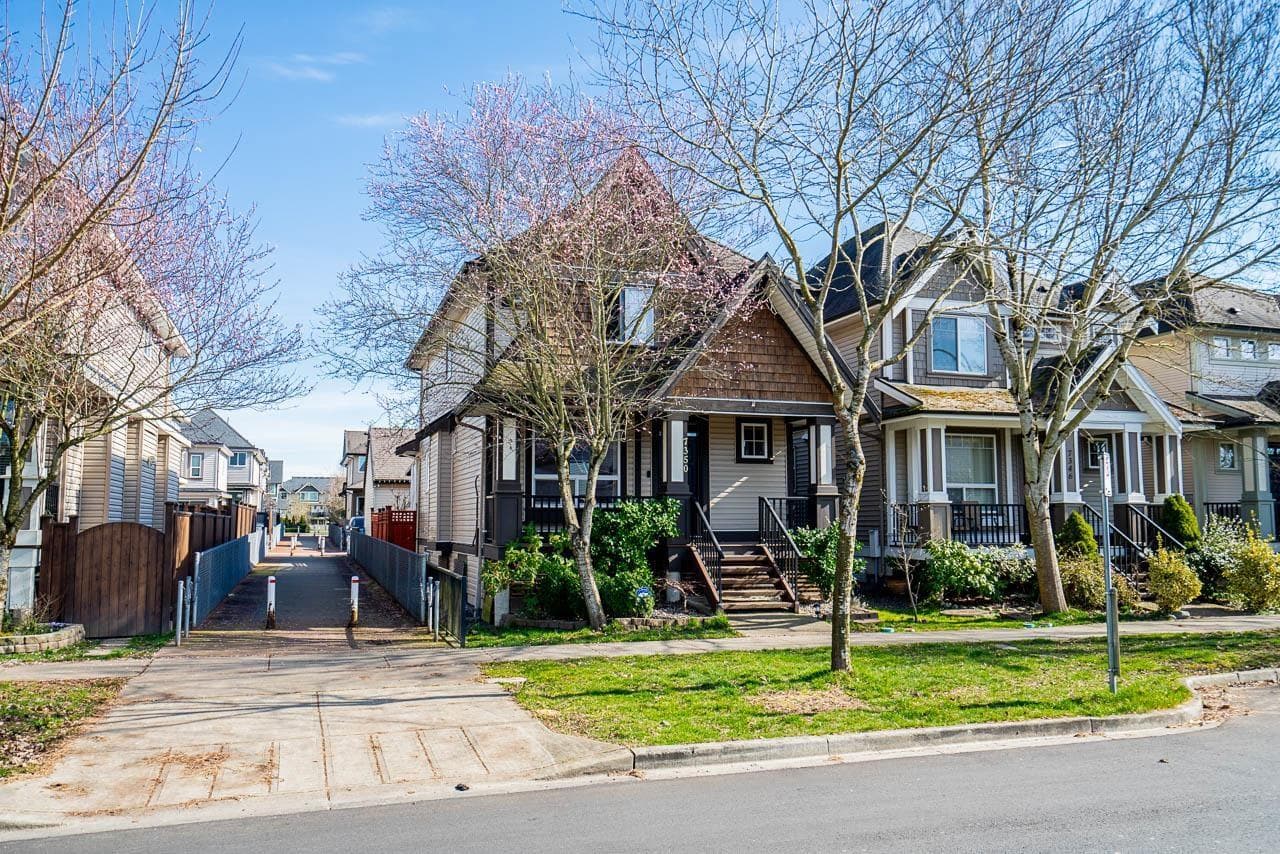 7350 194 STREET photo 4