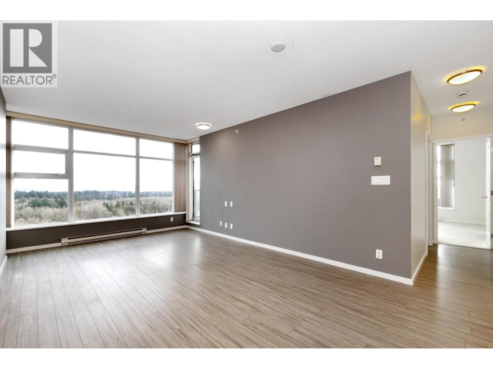 2501 3102 WINDSOR GATE photo 5