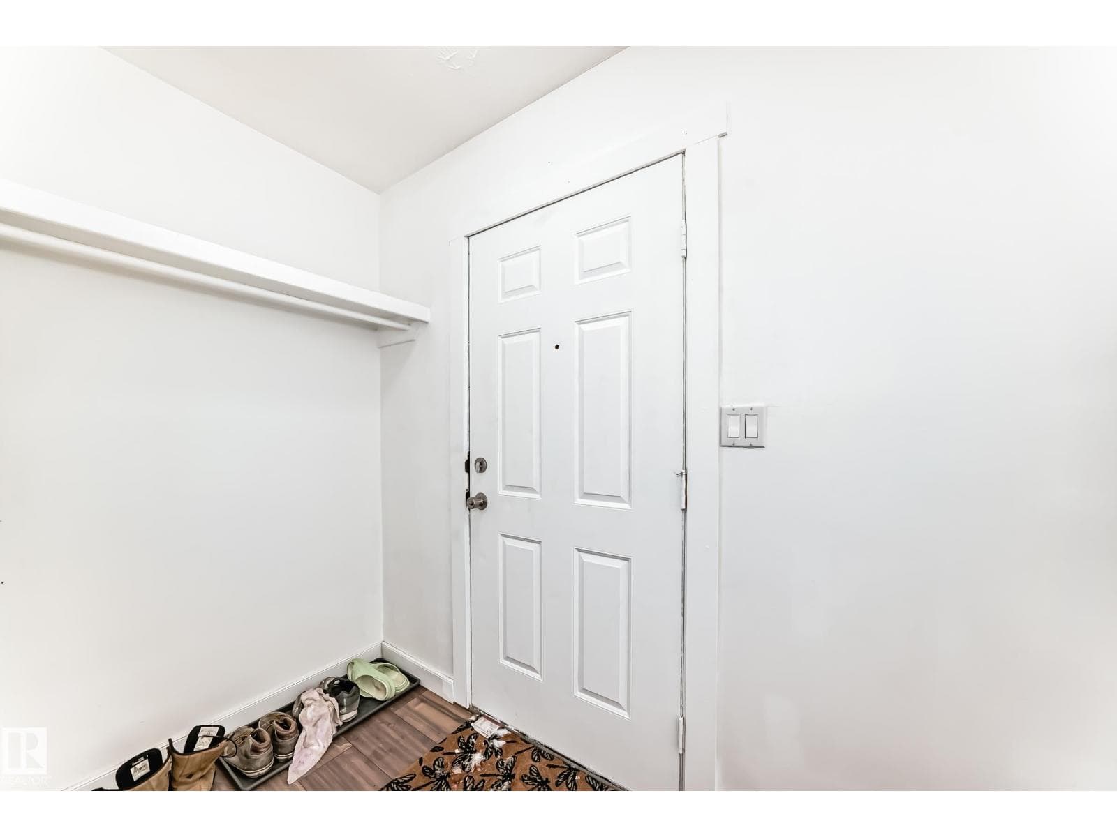 13904 135 AV NW photo 3