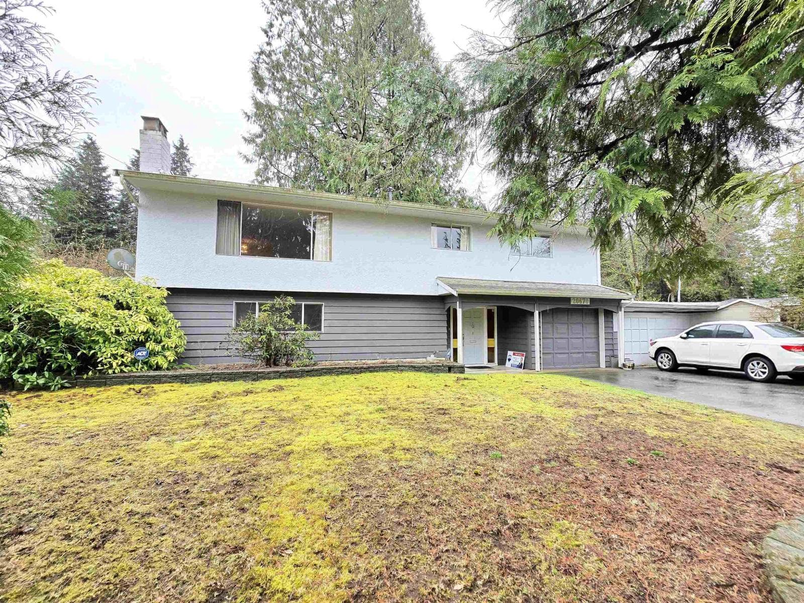 20670 46 AVENUE photo 2