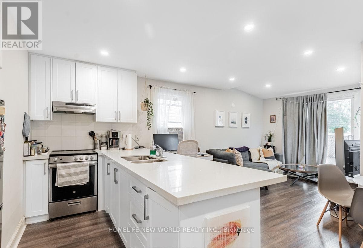 878 KINGSTON ROAD photo 2