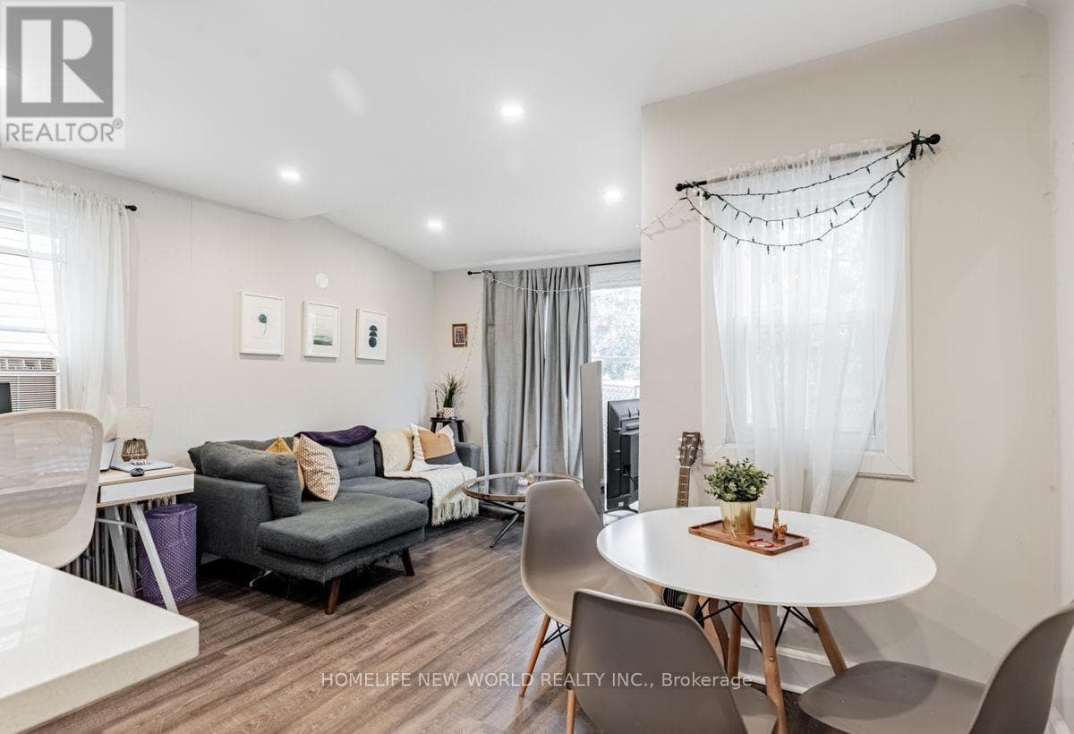 878 KINGSTON ROAD photo 3