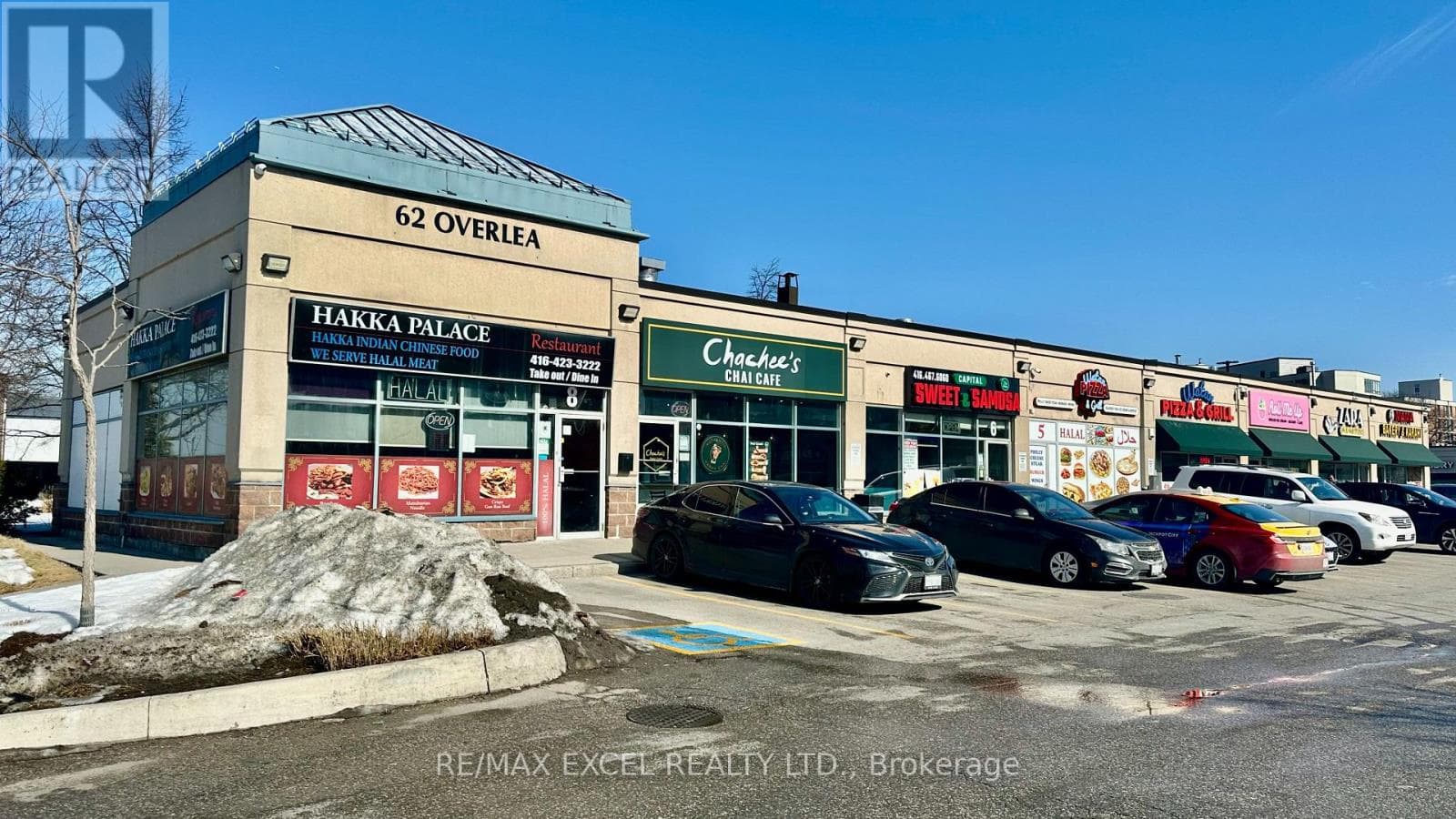 8 - 62 OVERLEA BOULEVARD photo 2
