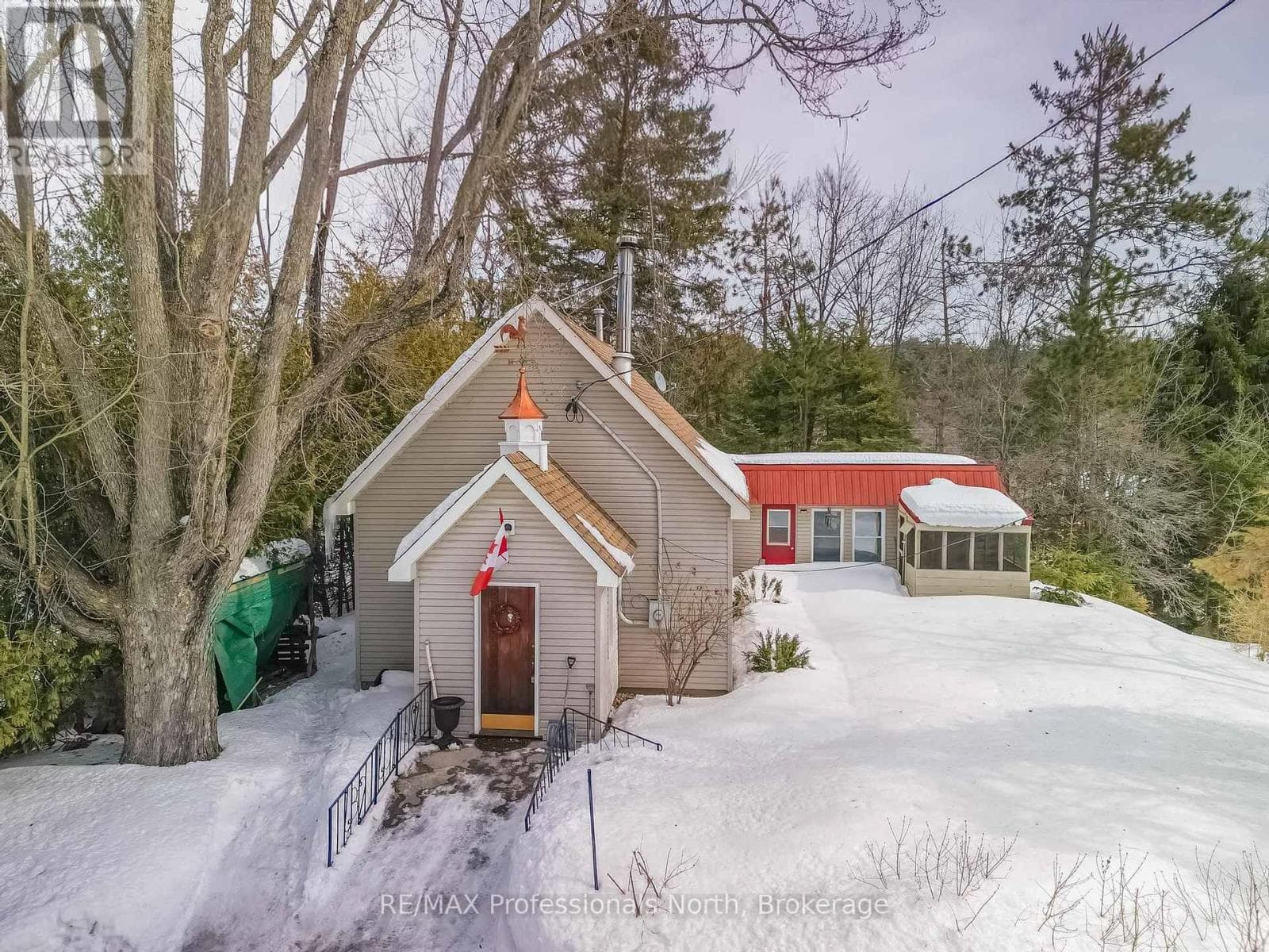 2 bed 1 bath single family at 4 DICKSON STREET — $349,000