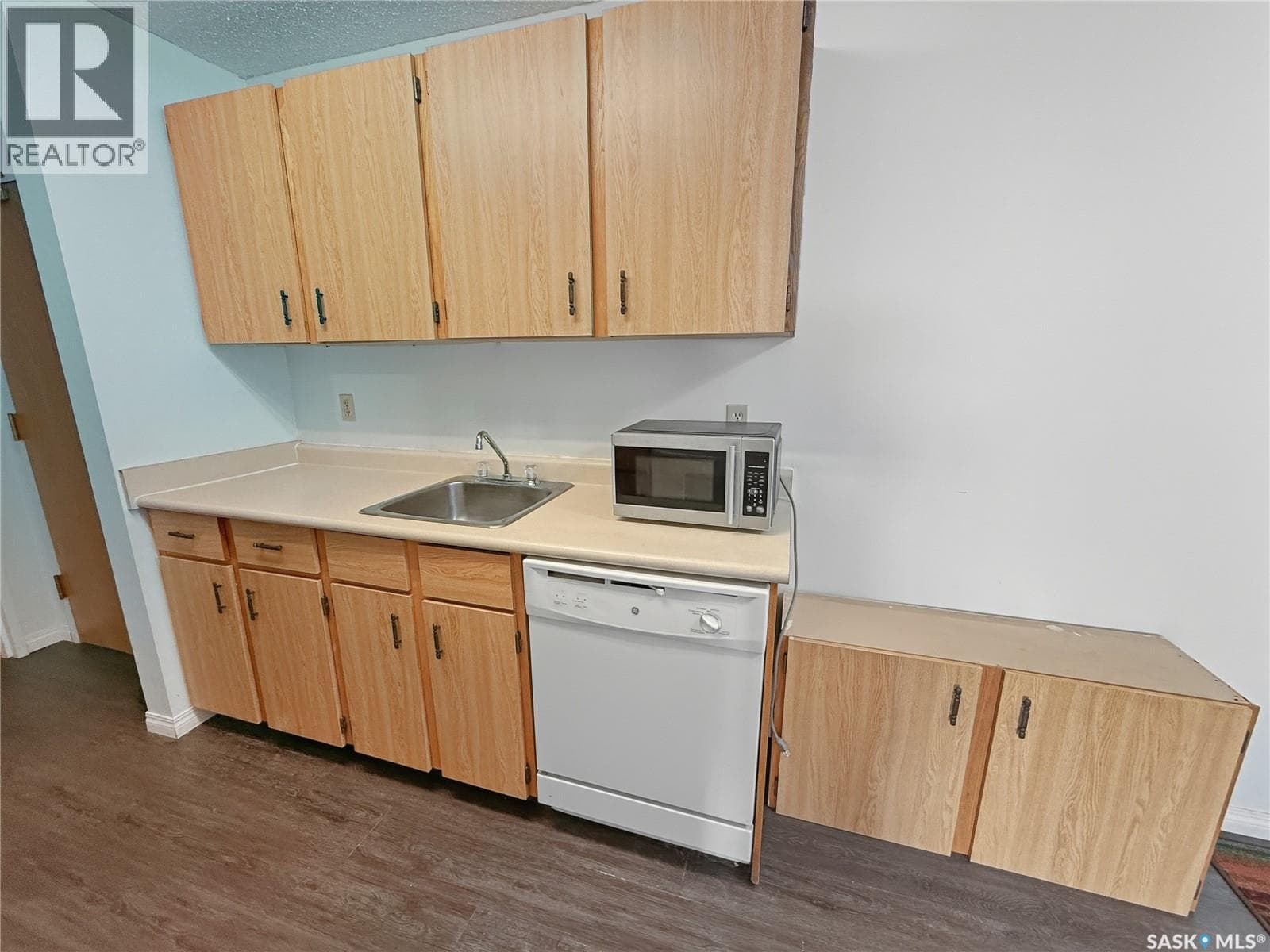 301 1110 9th AVENUE NE — photo 4