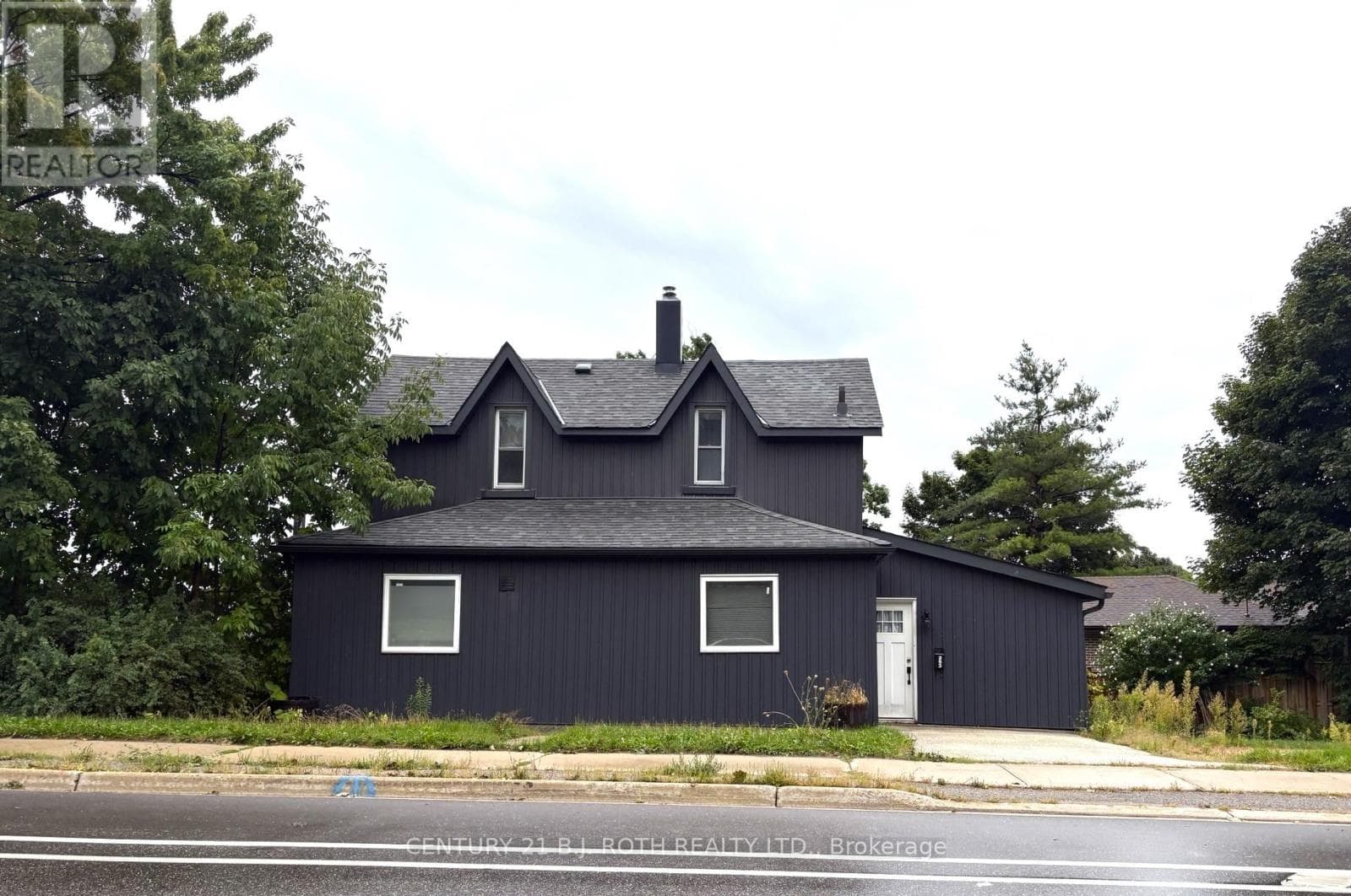 253 DUNLOP STREET E photo 2