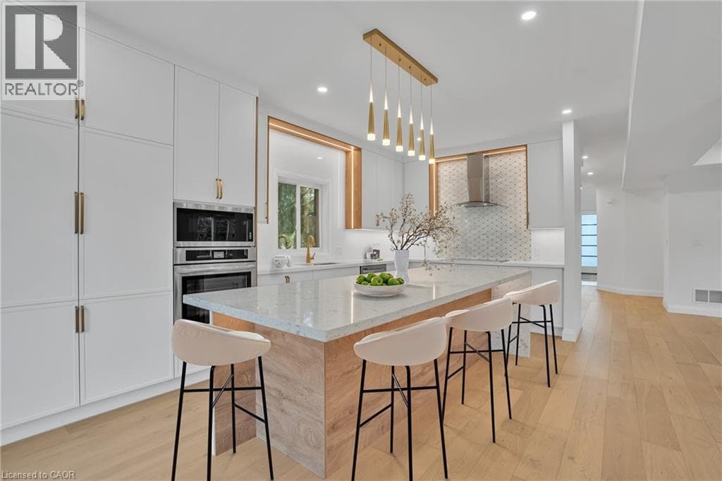 386 SOUTHCOTE Road photo 5