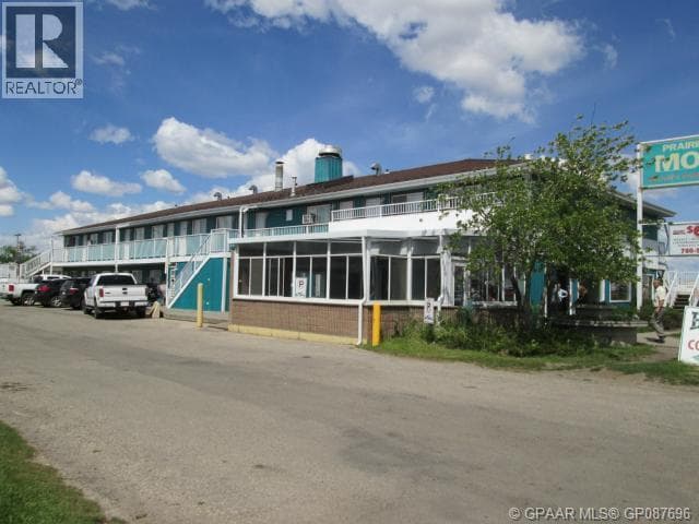 12002 & 12010 100 Street — photo 2