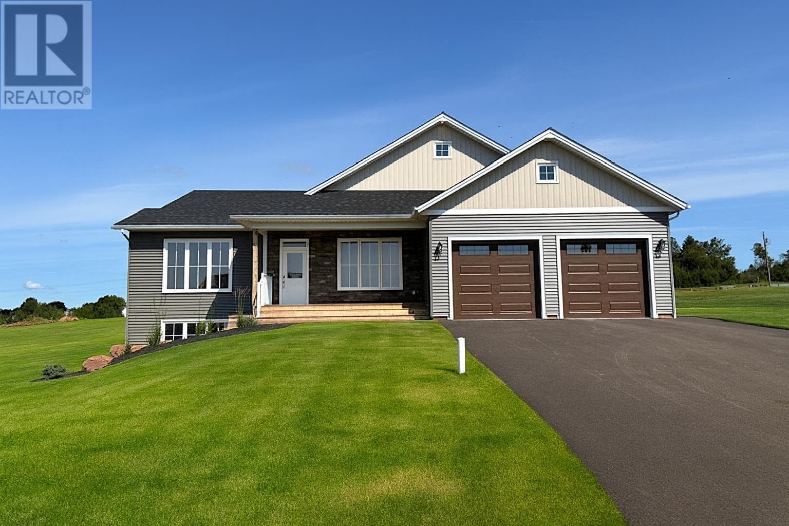 3 bed 2 bath single family at 54 Applecross Avenue — $829,000