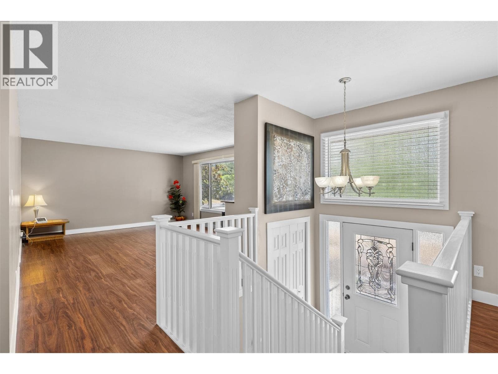 645 Mark Road photo 3