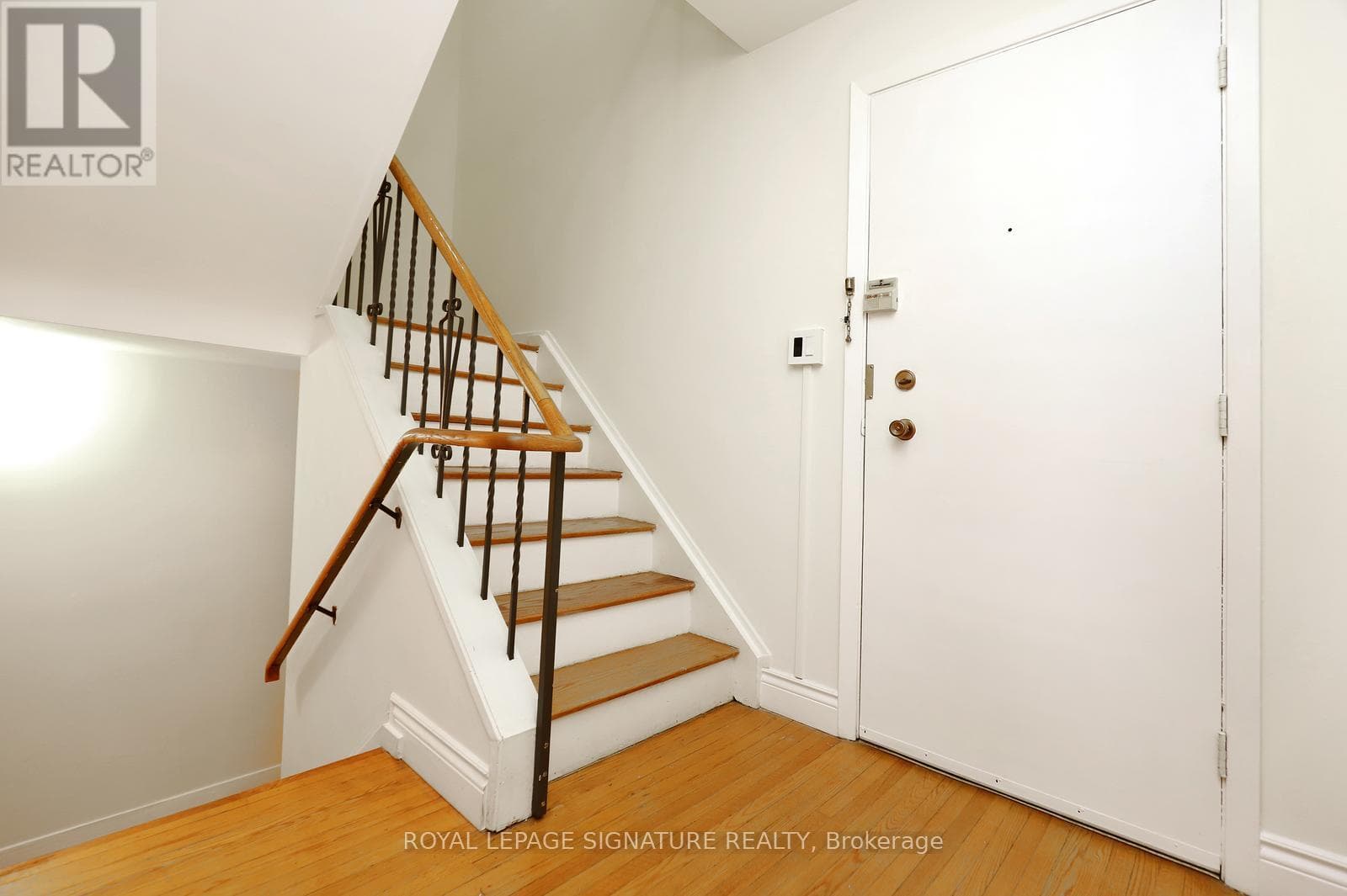 20 - 160 CARSBROOKE ROAD photo 4