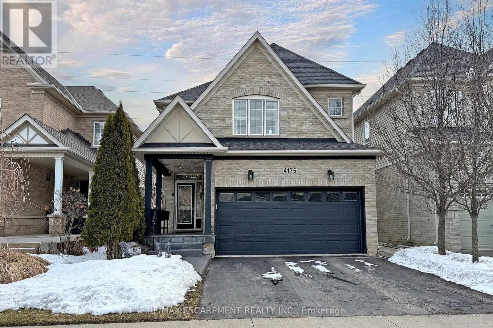 4176 SAUNDERS CRESCENT photo 2