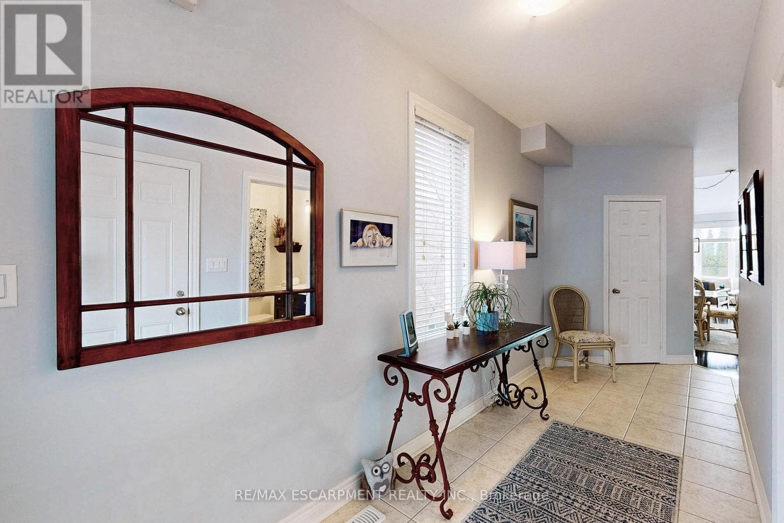 4176 SAUNDERS CRESCENT photo 4