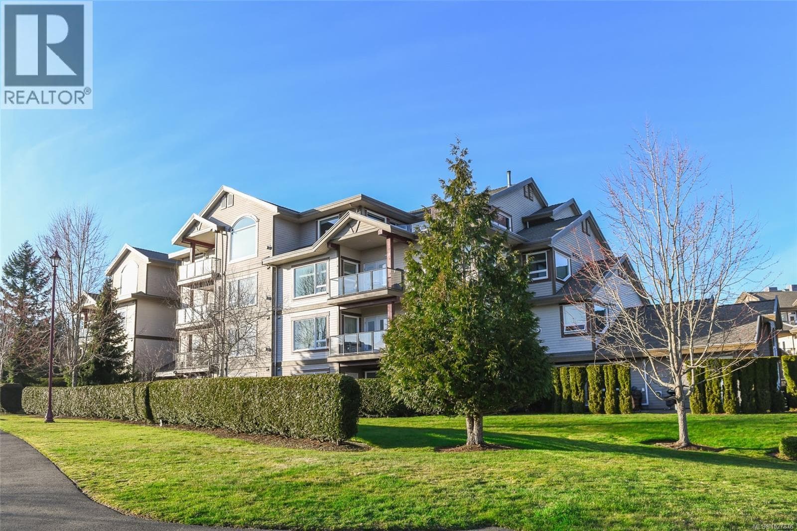 444 3666 Royal Vista Way photo 3