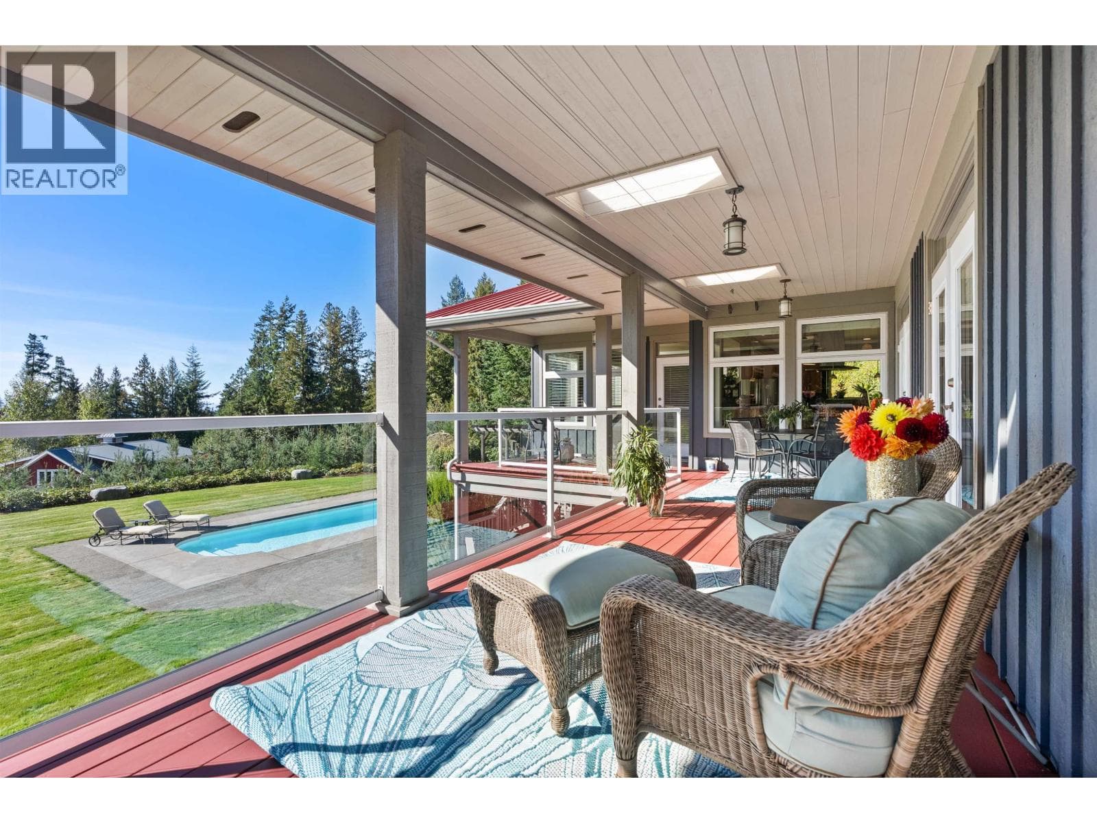 2440 SUNSHINE COAST HIGHWAY photo 5