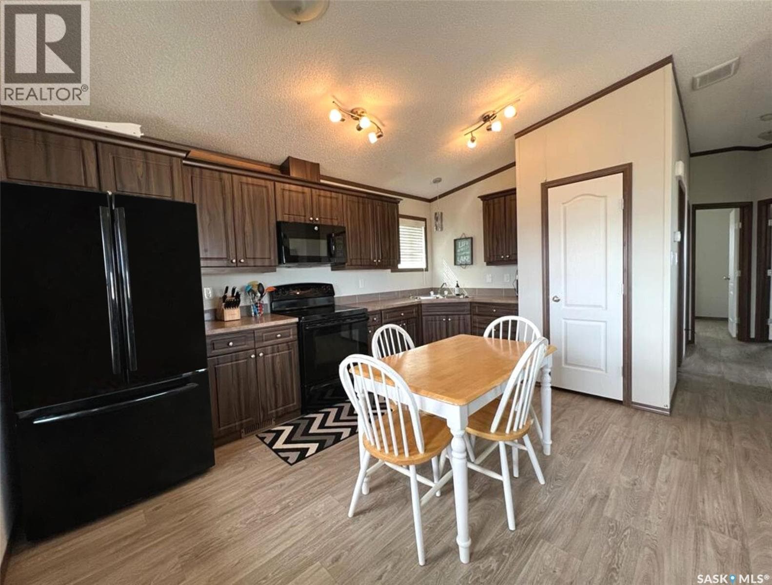 701 Pebble DRIVE — photo 4